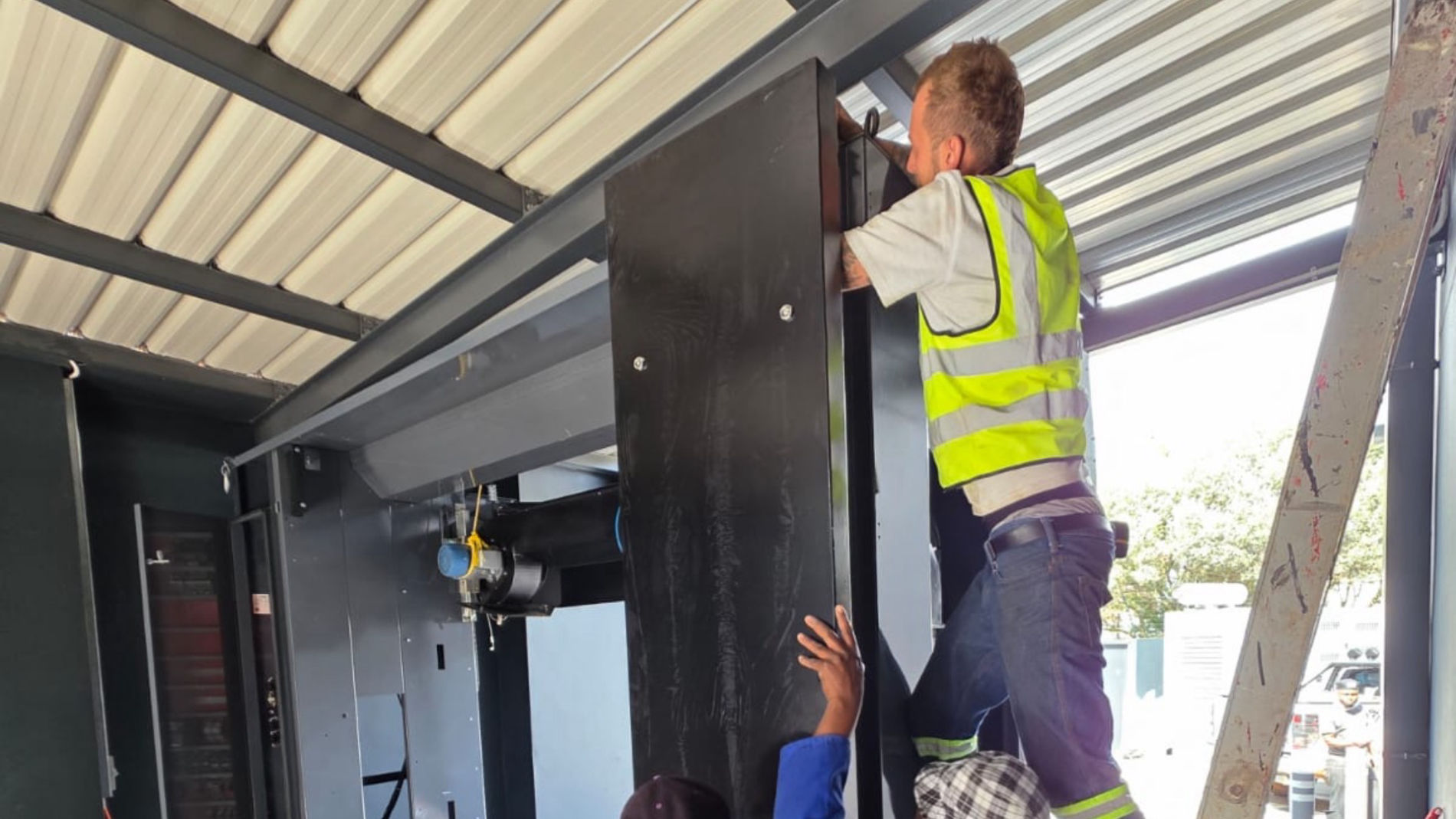 Y13 investments | Truck Wash Building Image Gallery